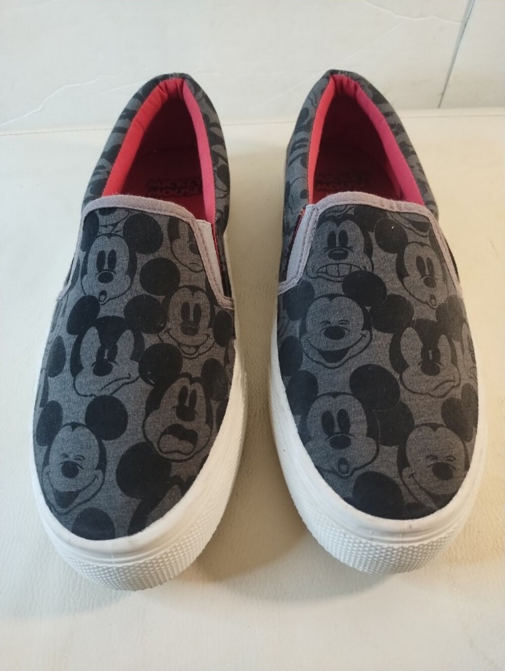 Disney Parks Mickey Mouse All Over Slip On Sneakers Men's 11 Gray Black White
